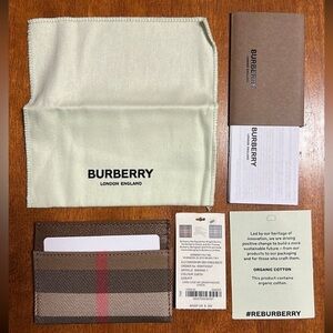 NWT Burberry card case wallet with dust bag - Earth